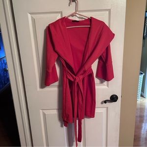 Mid thigh length hooded jacket from Xtaten size medium